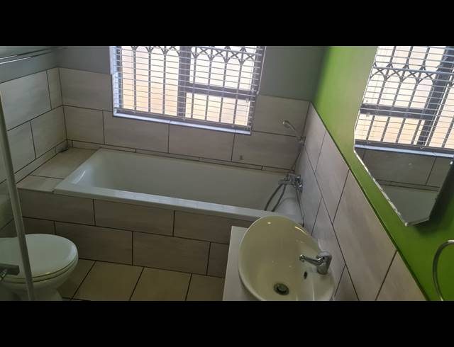 3 BEDROOM HOUSE FOR SALE IN CASHAN